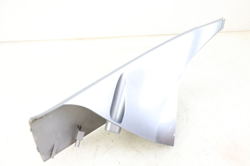 photo de FRONTVERKLEIDUNG RECHTS SYM JOYMAX 125 (2010 - 2017) - Details der Befestigungspunkte