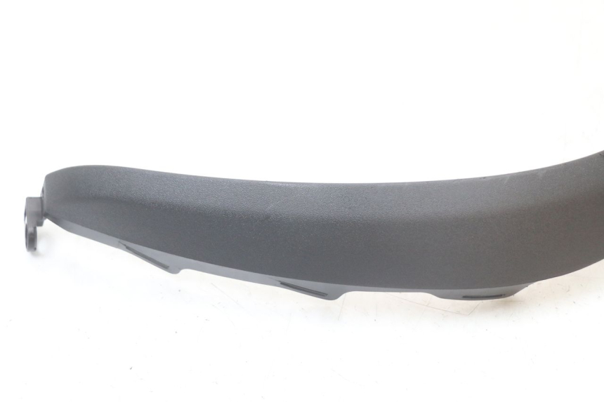photo de FRONTVERKLEIDUNG RECHTS PIAGGIO MP3 HPE 350 (2018 - 2020) - Detailansicht des Bauteils