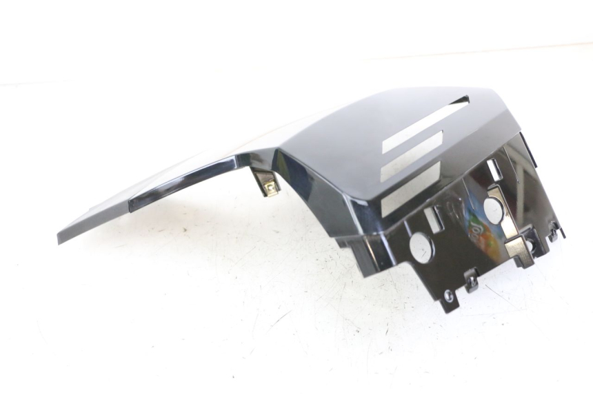 photo de FRONTVERKLEIDUNG RECHTS PEUGEOT TWEET 4T 50 (2023 - 2025) - Oberflächenzustand und Material