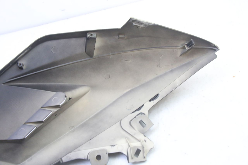 photo de VORDERER RECHTER SEITENTEIL MAG POWER R-STREET 50 (2016 - 2025) - Oberflächenzustand und Material