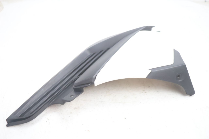photo de FRONTVERKLEIDUNG RECHTS YAMASAKI ROADSTER 50 (2013 - 2018) - Detailansicht des Bauteils