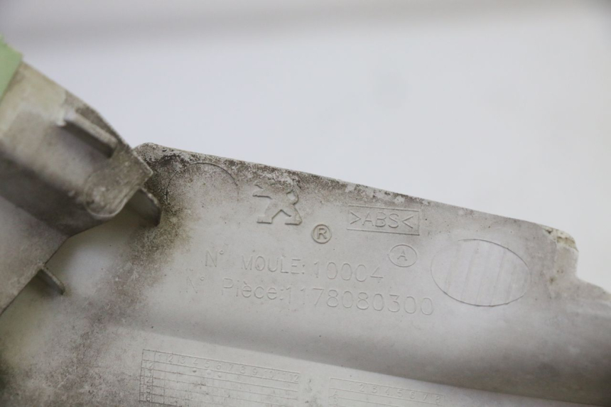 photo de FRONTVERKLEIDUNG RECHTS PEUGEOT SATELIS 125 (2010 - 2012) - Geprüftes Gebrauchtteil