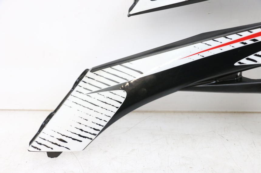 photo de FRONTVERKLEIDUNG RECHTS SHERCO SM-R 50 (2013 - 2017) - Details der Befestigungspunkte