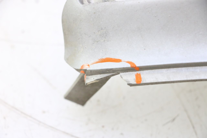 photo de RECHTES VORDERES SEITENTEIL PEUGEOT SPEEDFIGHT LC 50 (1996 - 2002) - Details der Befestigungspunkte
