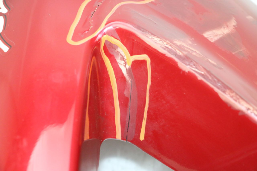 photo de FRONTVERKLEIDUNG RECHTS TRIUMPH SPRINT 900 (1995 - 1998) - Charakteristische Merkmale