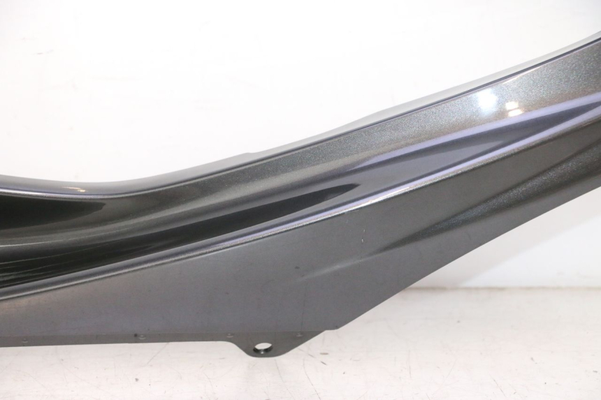 photo de SEITENVERKLEIDUNG VORNE RECHTS OBEN YAMAHA YZF R6 600 (2008 - 2009) - Zoom auf Gebrauchszustand
