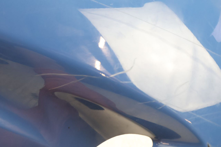 photo de RECHTS VORDERSEITENVERKLEIDUNG YAMAHA TDM ABS 900 (2002 - 2014) - Zoom auf Gebrauchszustand