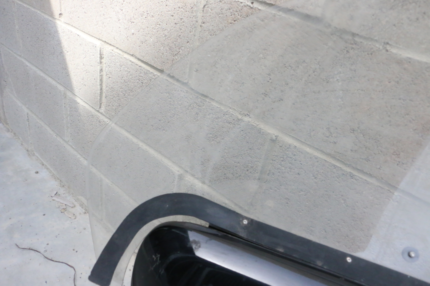 photo de FRONTVERKLEIDUNG RECHTS RENAULT TWIZY 45 (2012 - 2019) - Oberflächenzustand und Material