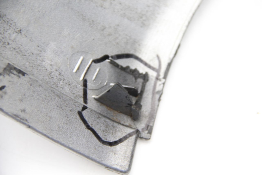 photo de FRONTVERKLEIDUNG RECHTS SUZUKI UC EPICURO 125 (1999 - 2003) - Zoom auf Gebrauchszustand