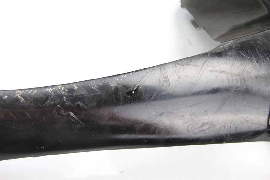 photo de FRONTVERKLEIDUNG RECHTS SUZUKI UC EPICURO 125 (1999 - 2003) - Technische Nahaufnahme