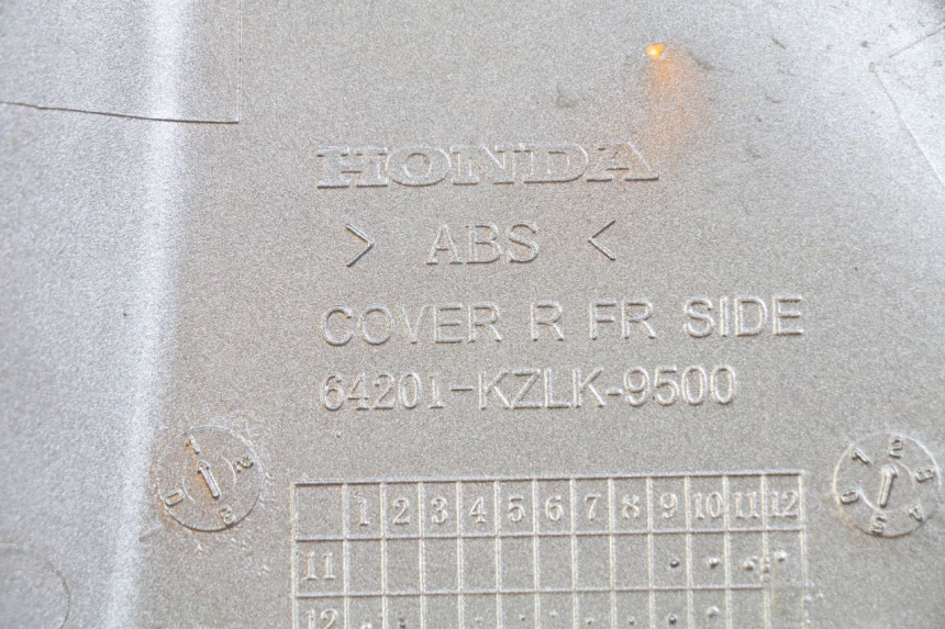 photo de RECHTES VORDERES SEITENTEIL HONDA VISION NSC R 50 (2013 - 2015) - Detailansicht des Bauteils