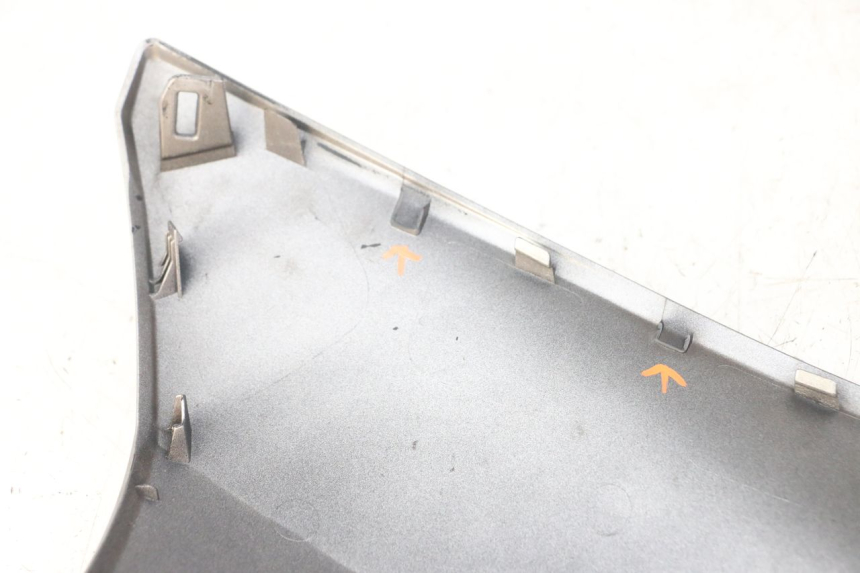 photo de RECHTES VORDERES SEITENTEIL YAMAHA XMAX X-MAX ABS 125 (2017 - 2020) - Oberflächenzustand und Material