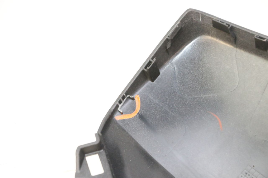 photo de FRONTVERKLEIDUNG RECHTS YAMAHA XMAX X-MAX 125 (2021 - 2025) - Technische Nahaufnahme