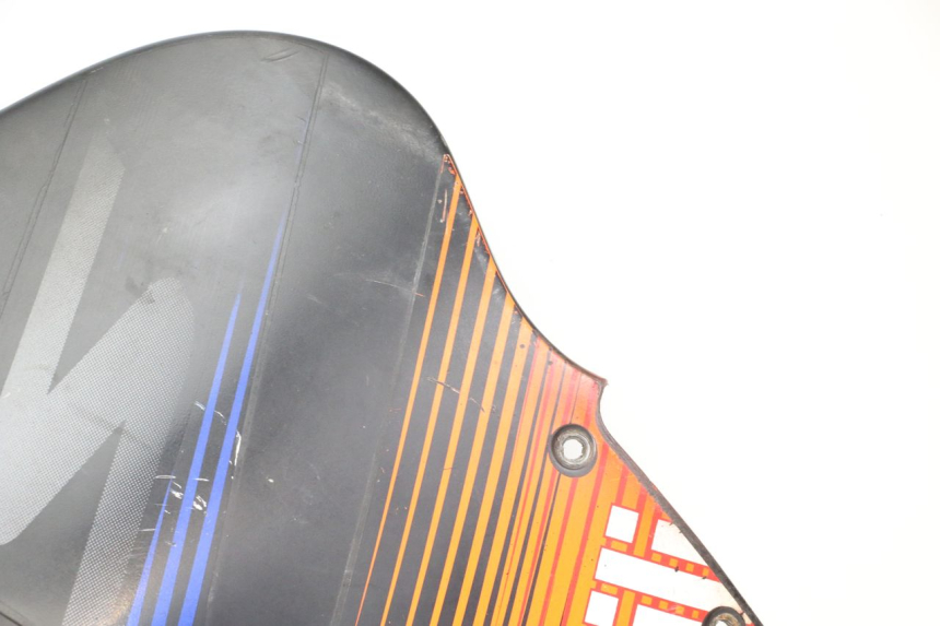 photo de FRONTVERKLEIDUNG LINKS APRILIA RS 50 (1999 - 2005) - Zoom auf Komponenten