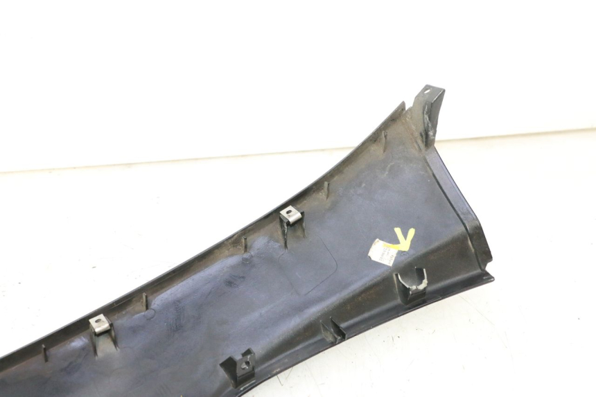 photo de FRONTVERKLEIDUNG LINKS APRILIA ATLANTIC S 125 (2010 - 2013) - Hochauflösende Nahaufnahme