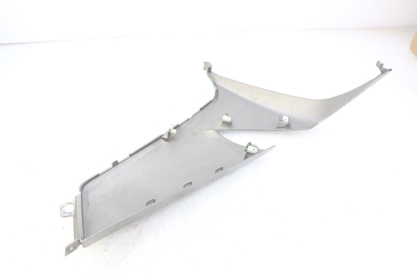 photo de LINKS VORDERES SEITENTEIL LINKS PEUGEOT CITYSTAR 125 (2011 - 2017) - Detailansicht des Bauteils