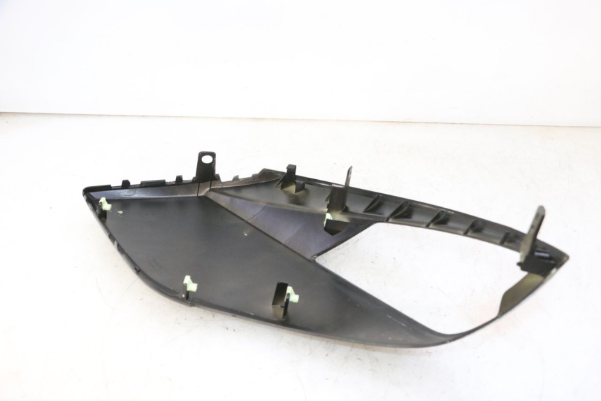 photo de FRONTVERKLEIDUNG LINKS PEUGEOT CITYSTAR 50 (2013 - 2017) - Detailansicht des Bauteils