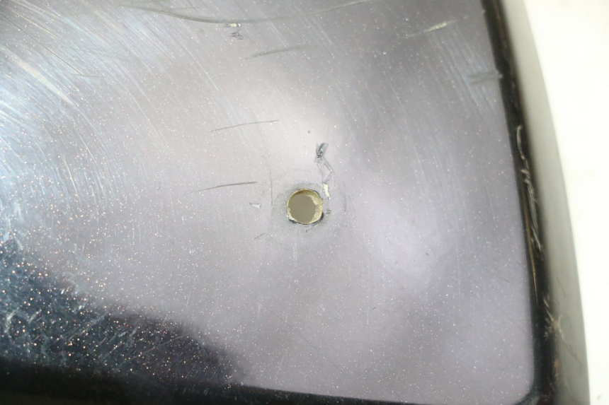 photo de FRONTVERKLEIDUNG LINKS PEUGEOT CITYSTAR 50 (2013 - 2017) - Details der Befestigungspunkte