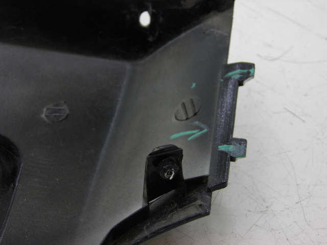 photo de FRONTVERKLEIDUNG LINKS EUROCKA MATADOR 4T 50 (2010 - 2016) - Zoom auf Gebrauchszustand