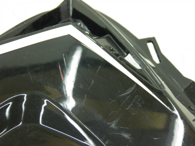 photo de FRONTVERKLEIDUNG LINKS EUROCKA MATADOR 4T 50 (2010 - 2016) - Details der Befestigungspunkte