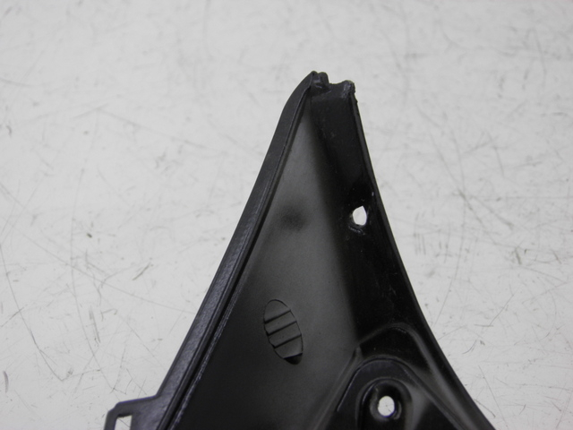 photo de FRONTVERKLEIDUNG LINKS EUROCKA MATADOR 4T 50 (2010 - 2016) - Oberflächenzustand und Material