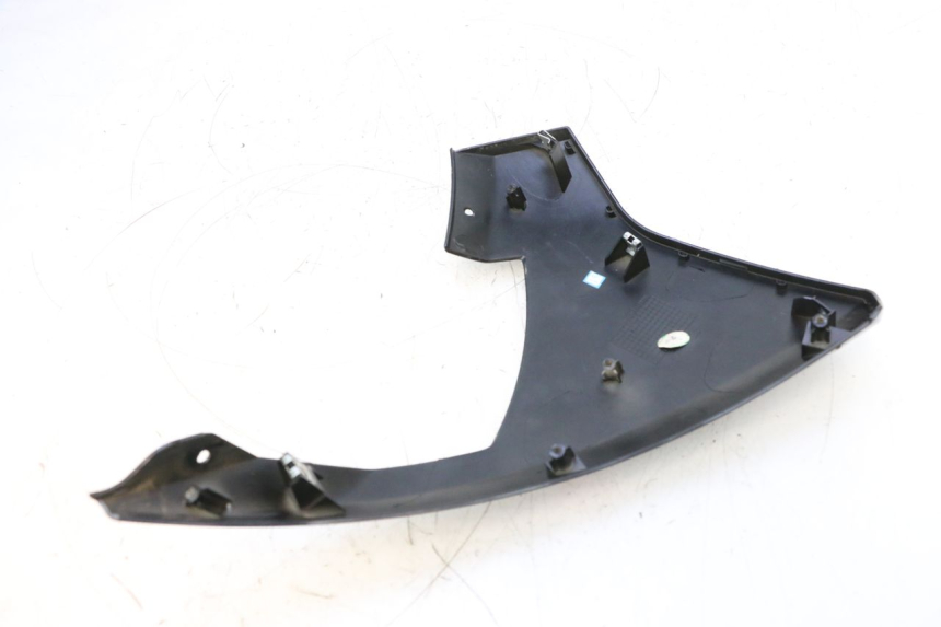 photo de FRONTVERKLEIDUNG LINKS KEEWAY F-ACT FACT EVO 50 (2020 - 2026) - Zoom auf Gebrauchszustand