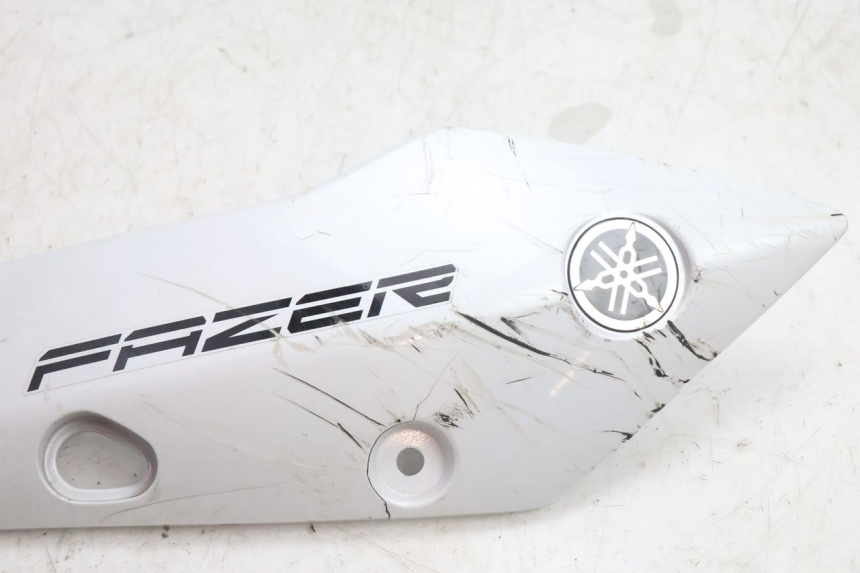 photo de FRONTVERKLEIDUNG LINKS YAMAHA FZ8 800 (2010 - 2016) - Detailansicht des Bauteils