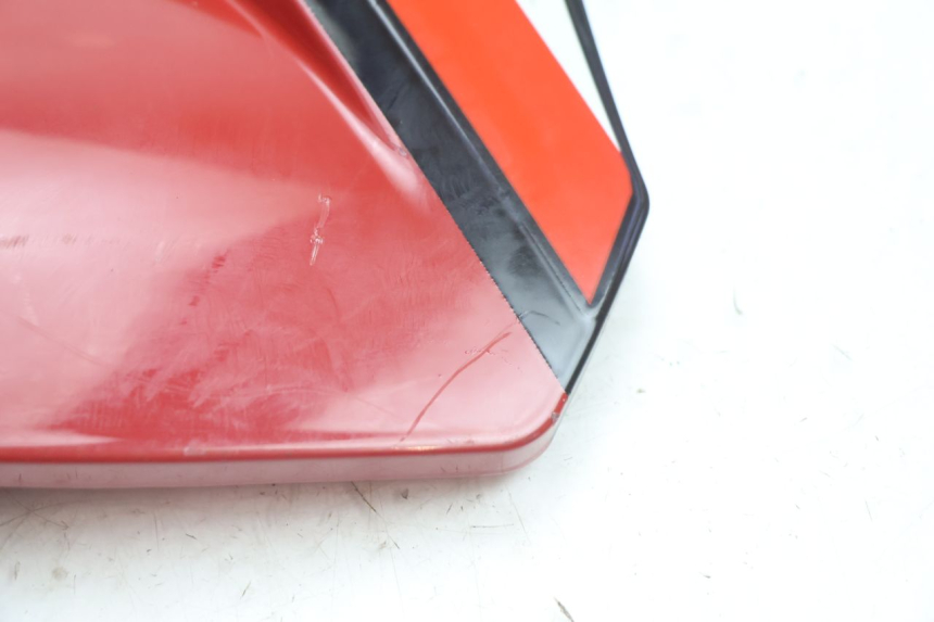 photo de FRONTVERKLEIDUNG LINKS VASTRO GP 2T 50 (2013 - 2017) - Details der Befestigungspunkte