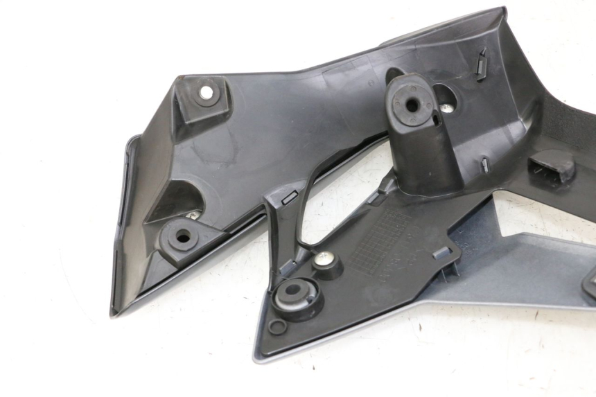 photo de FRONTVERKLEIDUNG LINKS SUZUKI GSR 750 (2011 - 2017) - Gesamtansicht des Produkts