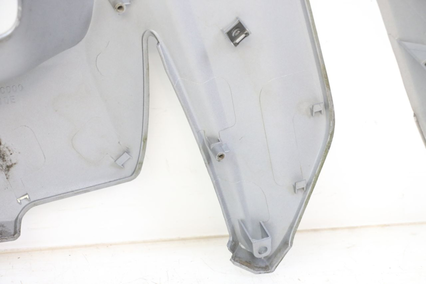 photo de FRONTVERKLEIDUNG LINKS KYMCO X-TOWN XTOWN 125 (2016 - 2021) - Details der Befestigungspunkte