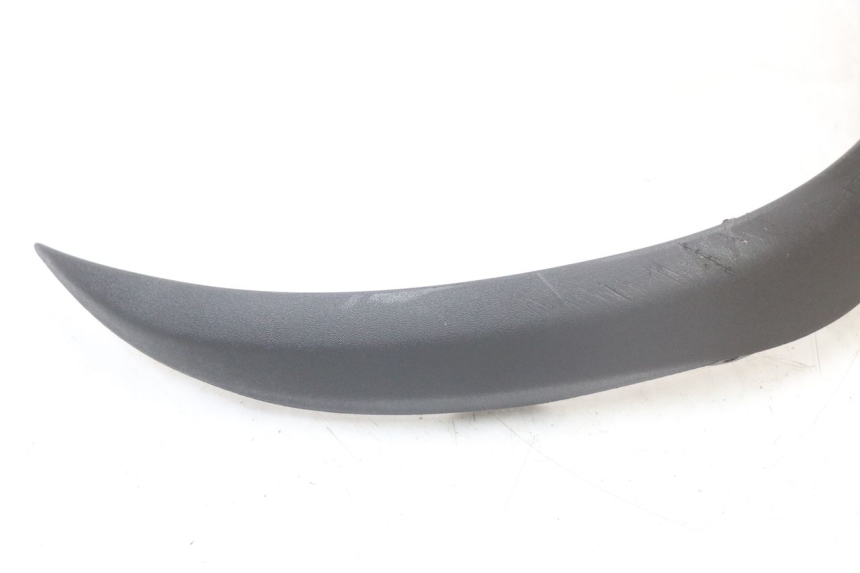 photo de FRONTVERKLEIDUNG LINKS PIAGGIO MP3 HPE 350 (2018 - 2020) - Detailansicht des Bauteils