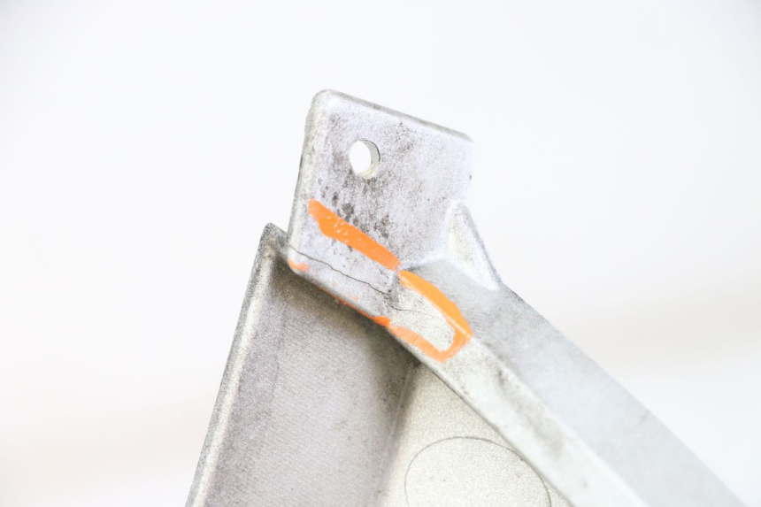 photo de FRONTVERKLEIDUNG LINKS PEUGEOT CITYSTAR 2T 50 (2018 - 2021) - Zoom auf Gebrauchszustand