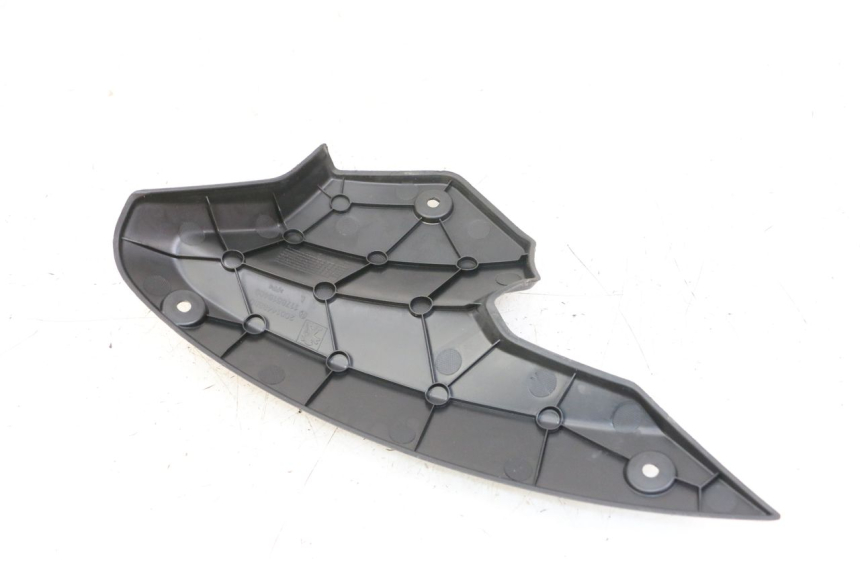 photo de FRONTVERKLEIDUNG LINKS PEUGEOT KISBEE 4T 50 (2018 - 2022) - Detailansicht des Bauteils