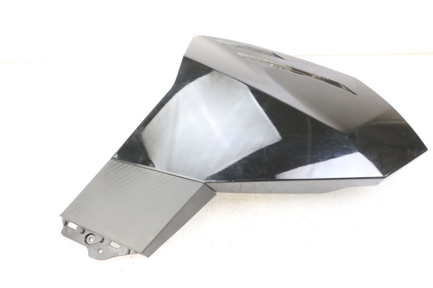 photo de FRONTVERKLEIDUNG LINKS PEUGEOT TWEET 4T 50 (2023 - 2025) - Details der Befestigungspunkte