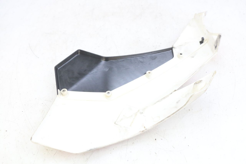 photo de LINKS VORDERES SEITENTEIL YCF R-START 125 - Alternative Perspektive