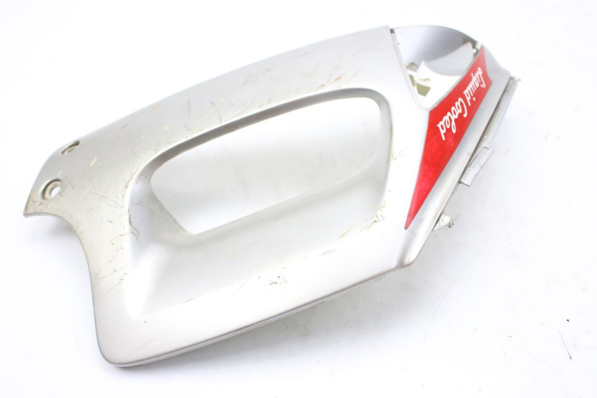 photo de LINKS VORDERES SEITENTEIL PEUGEOT SPEEDFIGHT LC 50 (1996 - 2002) - Details der Befestigungspunkte