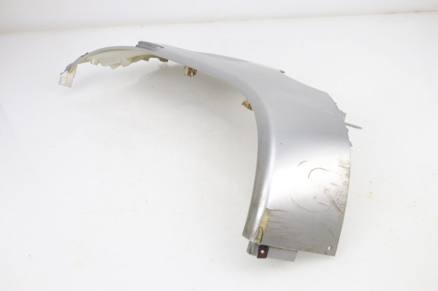 photo de FRONTVERKLEIDUNG LINKS PEUGEOT SUM UP 125 (2008 - 2013) - Charakteristische Merkmale