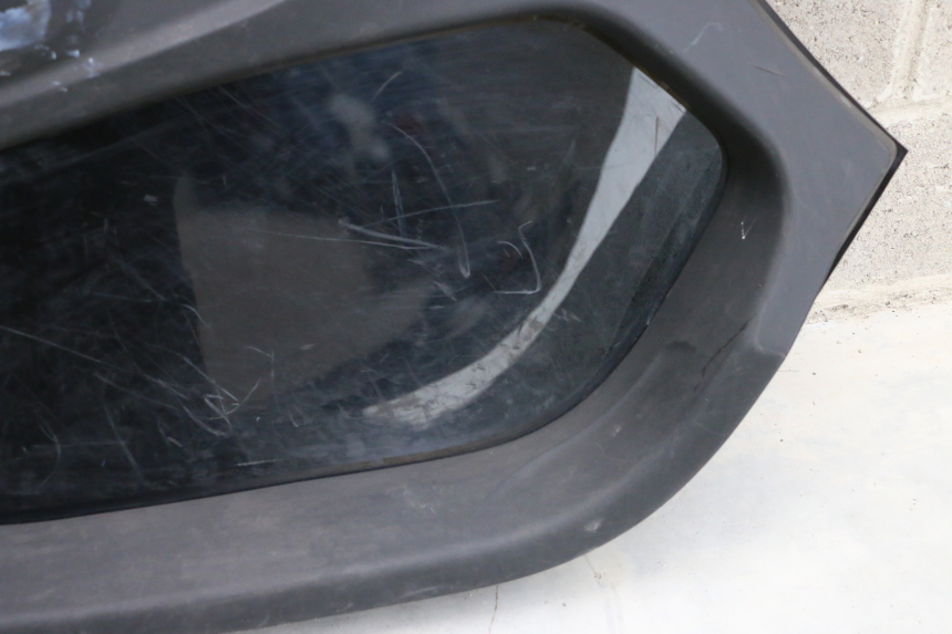 photo de FRONTVERKLEIDUNG LINKS RENAULT TWIZY 45 (2012 - 2019) - Fokus auf die Struktur