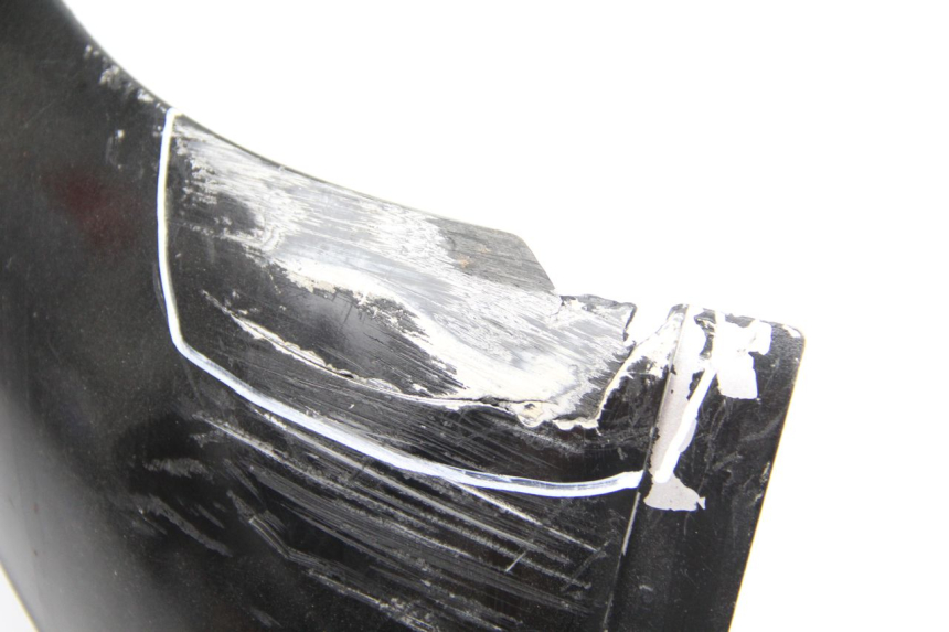 photo de FRONTVERKLEIDUNG LINKS SUZUKI UC EPICURO 125 (1999 - 2003) - Details der Befestigungspunkte