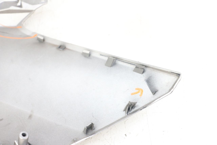 photo de LINKSSEITIGE VORDERE LINKE YAMAHA XMAX X-MAX ABS 125 (2017 - 2020) - Zoom auf Gebrauchszustand