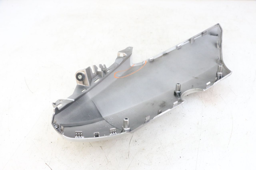 photo de LINKSSEITIGE VORDERE LINKE YAMAHA XMAX X-MAX ABS 125 (2017 - 2020) - Details der Befestigungspunkte