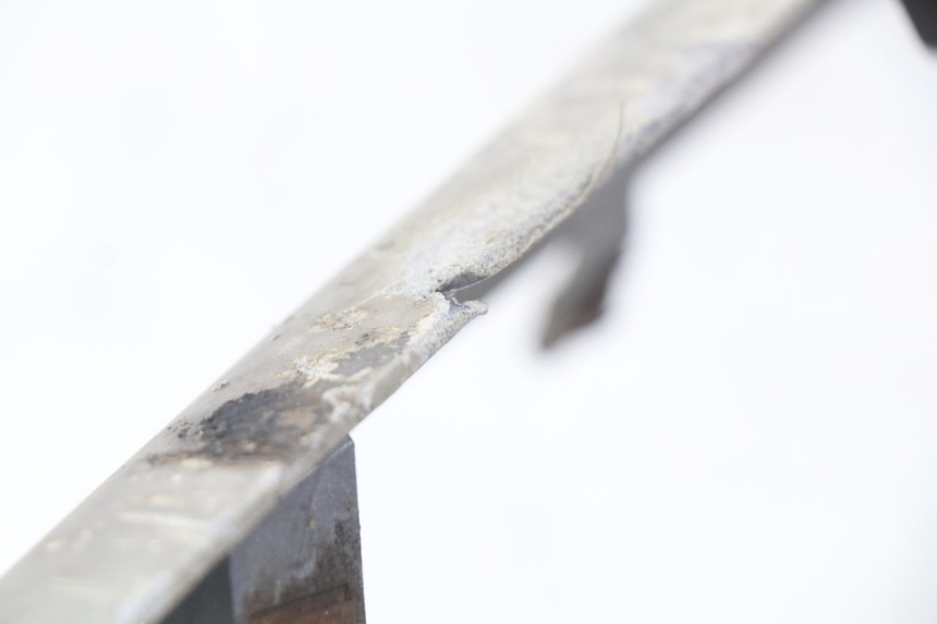 photo de LINKS VORDERES SEITENTEIL YAMAHA XMAX X-MAX 125 (2006 - 2009) - Details der Befestigungspunkte