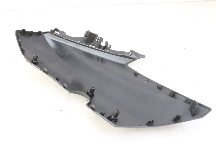 photo de FRONTVERKLEIDUNG LINKS YAMAHA XMAX X-MAX 125 (2021 - 2025) - Detailansicht des Bauteils