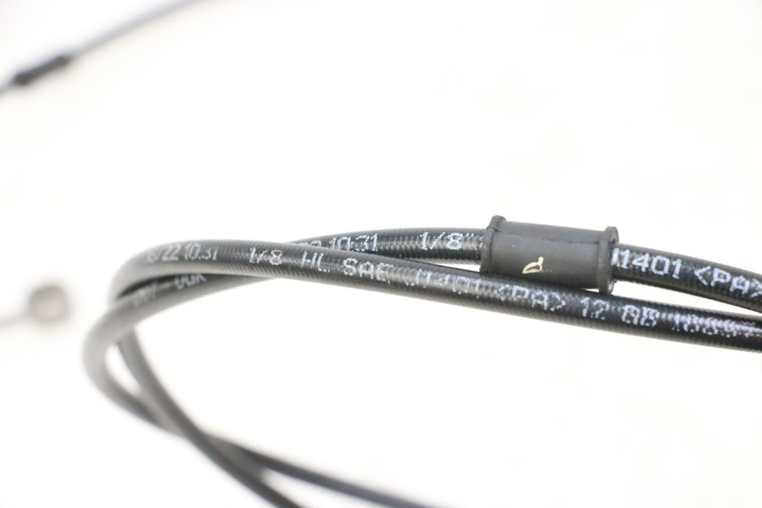 photo de HINTERER BREMSLEITUNG ROYAL ENFIELD CONTINENTAL GT 650 (2019 - 2024) - Zoom auf Gebrauchszustand