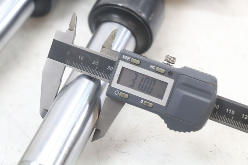 photo de GABELROHR KYMCO AGILITY 4T 50 (2018 - 2022) - Kennzeichnungen und Originalreferenzen