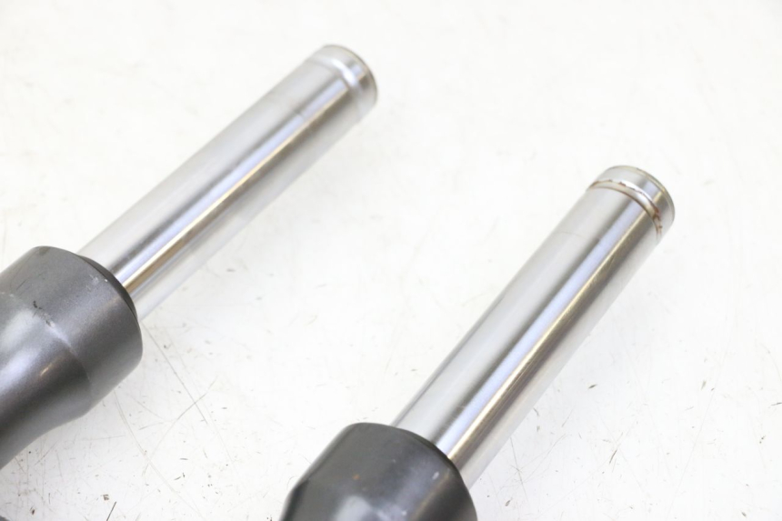 photo de STANDROHR KYMCO AGILITY NAKED RENOUVO 2T 50 (2011 - 2018) - Oberflächenzustand und Material