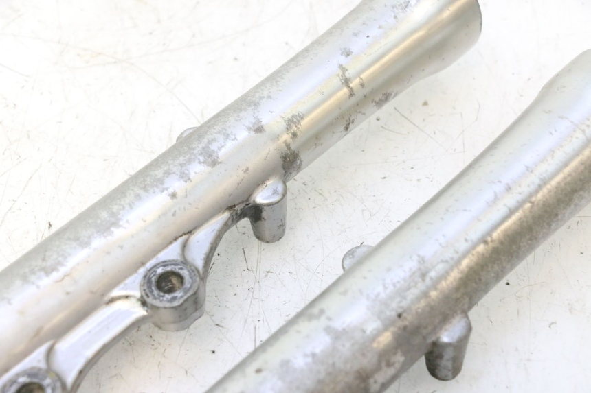 photo de STANDROHR HONDA CB TWO FIFTY 250 (1991 - 2002) - Zoom auf Gebrauchszustand