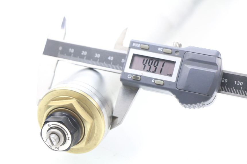 photo de STANDROHR HONDA CBR RR FIREBLADE 1000 (2006 - 2007) - Detailansicht des Bauteils