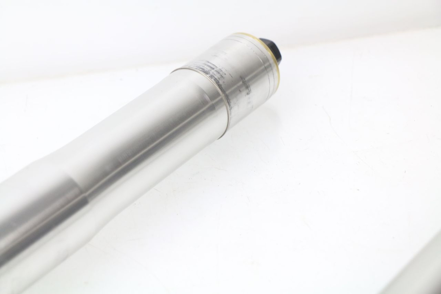 photo de STANDROHR HONDA CBR RR FIREBLADE 1000 (2006 - 2007) - Alternativer Blickwinkel