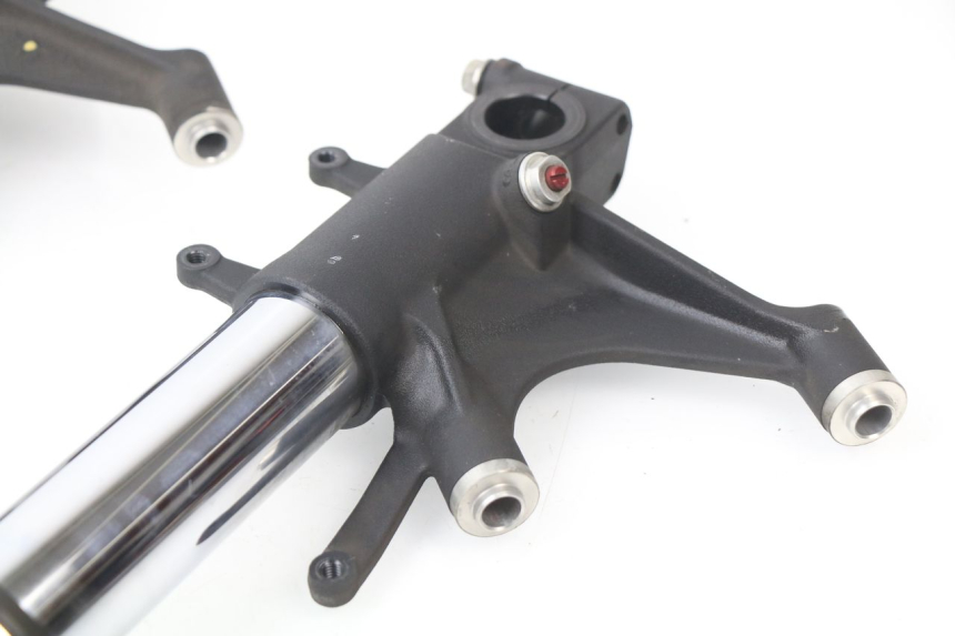 photo de STANDROHR HONDA CBR RR FIREBLADE 1000 (2006 - 2007) - Geprüftes Gebrauchtteil